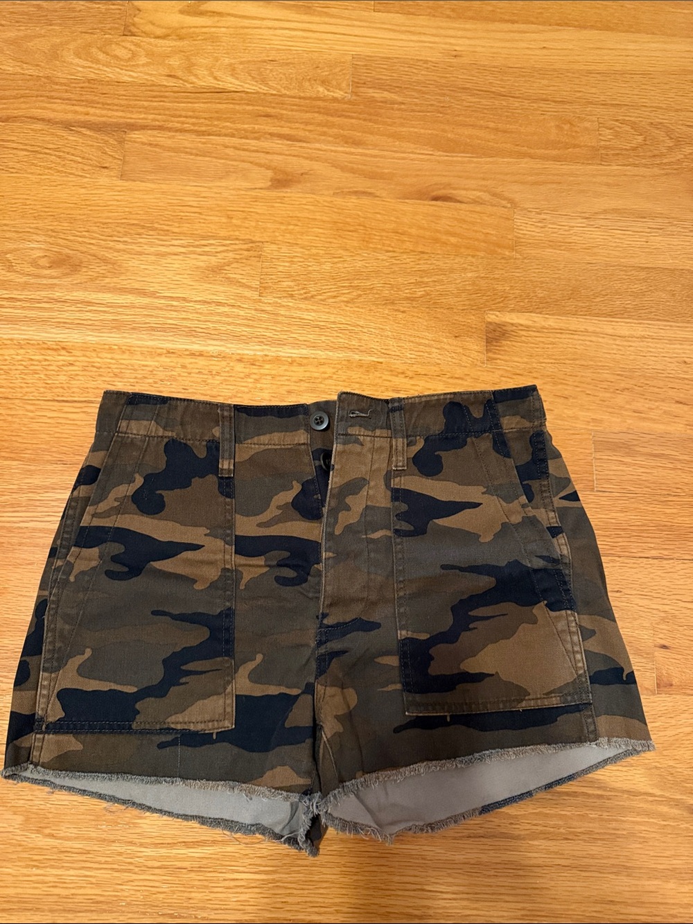 Madewell Camo Utility Shorts - Olive/Black